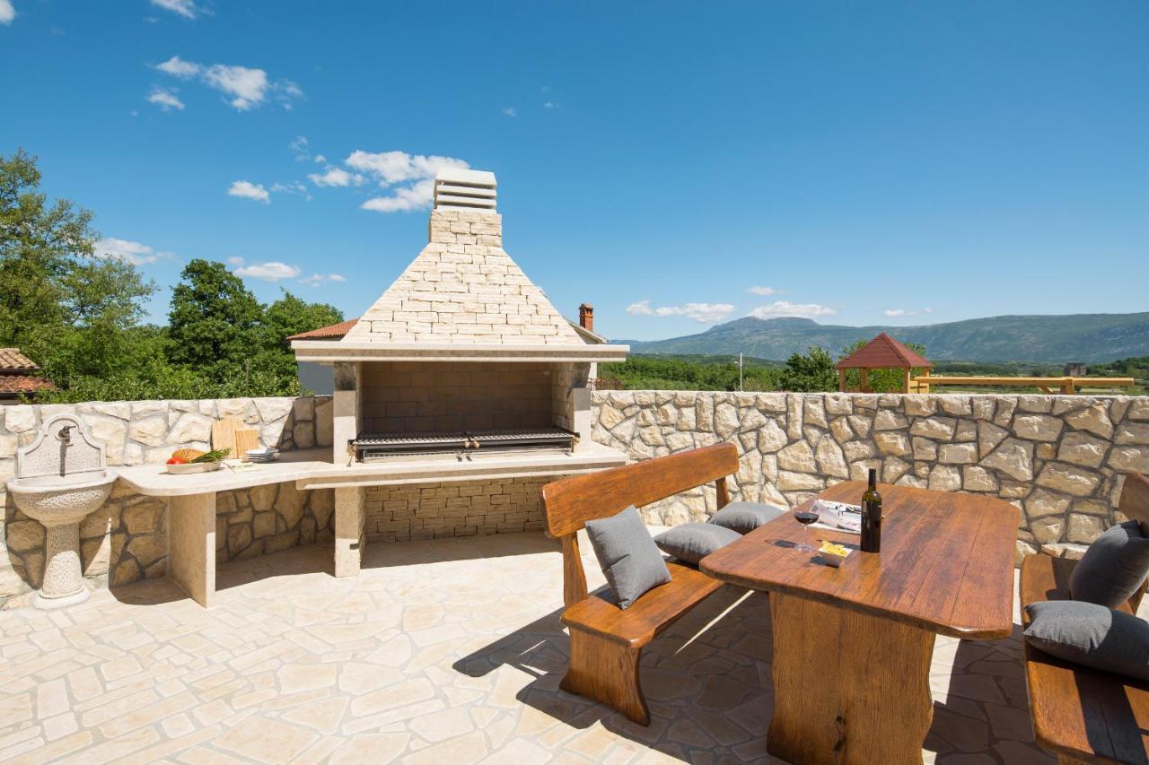 Villa Vesna With Sauna, Hot Tub Potpican Ngoại thất bức ảnh